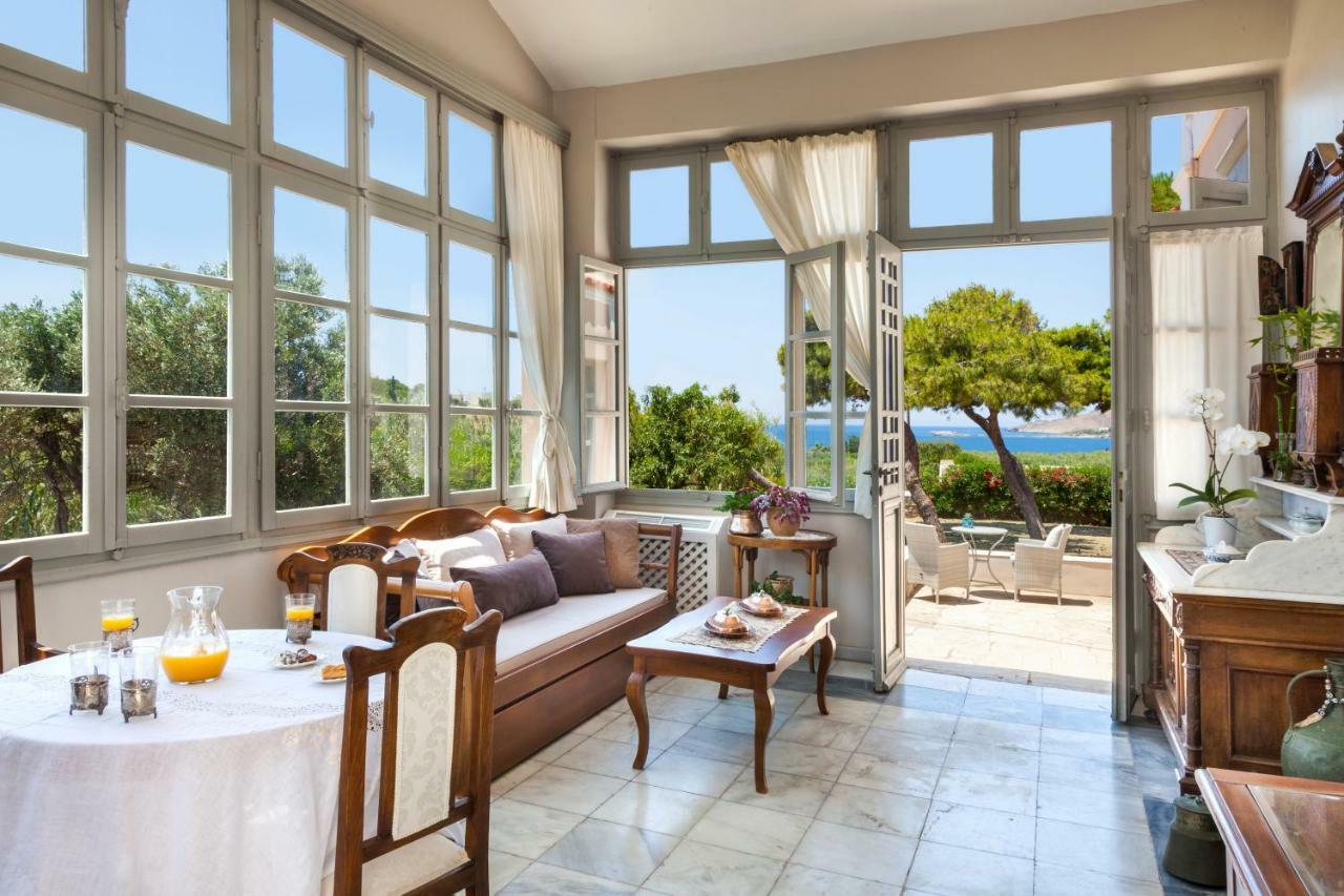 Dellagracia Mansion In Poseidonia Syros Villa Posidhonía Exterior photo