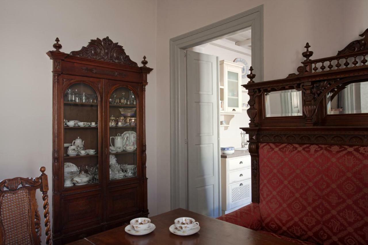 Dellagracia Mansion In Poseidonia Syros Villa Posidhonía Exterior photo