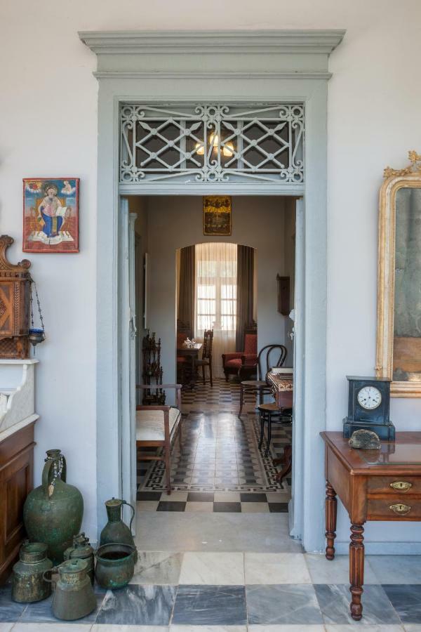 Dellagracia Mansion In Poseidonia Syros Villa Posidhonía Exterior photo